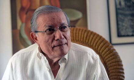 Oscar René Vargas: “Soy perseguido por la pareja presidencial”