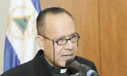 “No se innova ahogando el pensamiento”, dijo Obispo Abelardo Mata.