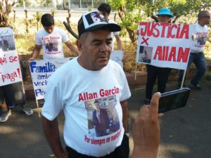 Padre de motociclista muerto en la carretera León – Telica, habla sobre la sentencia del homicida de su hijo.