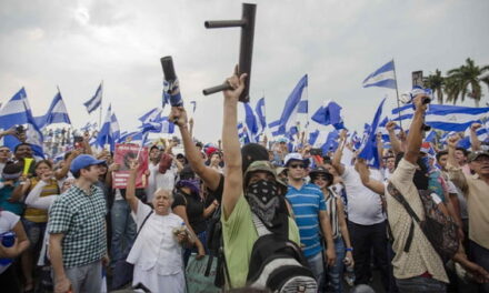 Nicaragüenses continúan en las calles tras 100 días de manifestaciones