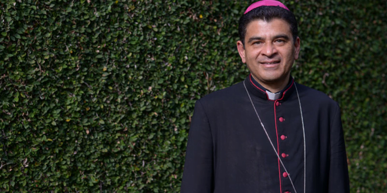Dictadura propone liberar al obispo Álvarez a cambio de que salga al exilio