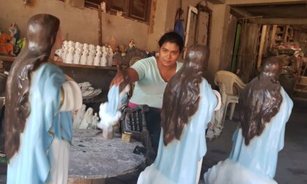 Disminuyen ventas de imágenes para celebración mariana en León