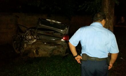 Buscan conductor de vehículo que provocó accidente en Corinto