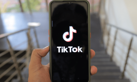 UE impone multa a TikTok por no proteger privacidad de menores