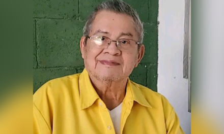 El profesor de 80 años que enseña matemáticas en TikTok