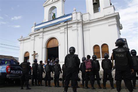 Persecución feroz de Ortega: mantiene  una iglesia “expulsada y  “silenciada”