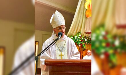 «Conferencia Episcopal debe mencionar a monseñor Báez como obispo auxiliar de Managua», afirma sacerdote exiliado