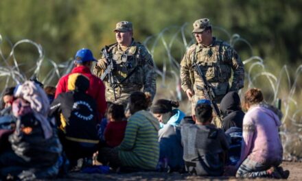 Tribunal EE.UU. da visto bueno a ley de Texas que permite encarcelar y expulsar a migrantes irregulares