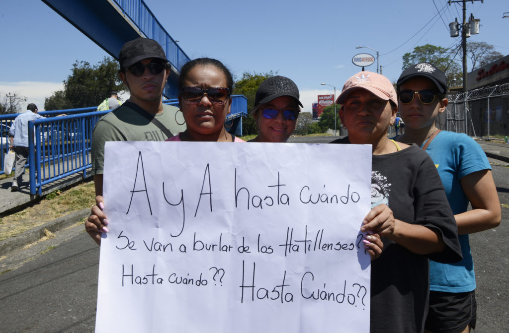 Pobladores de Hatillo protestan ante falta del vital líquido. 