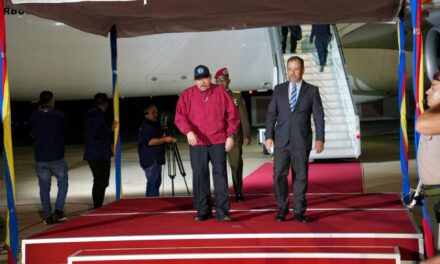 Dictador Daniel Ortega arribó a Venezuela para participar en la cumbre del ALBA-TCP