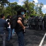 Periodistas en allanamiento a Cristiana Chamorro