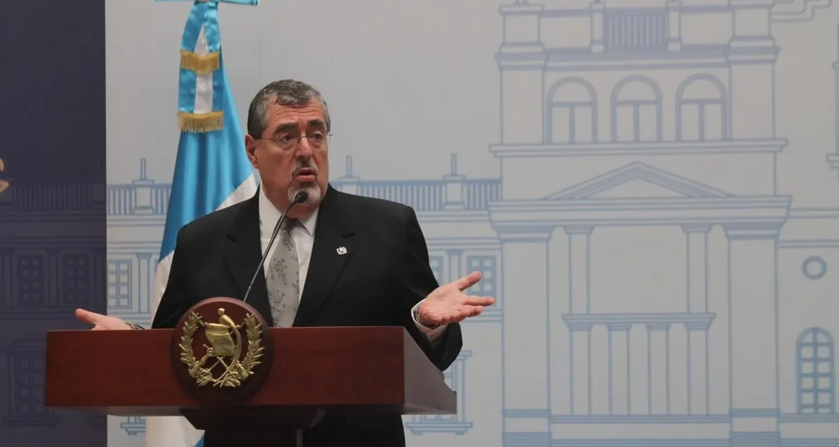 Presidente Arévalo anuncia “medidas para reducir costo de vida” en Guatemala